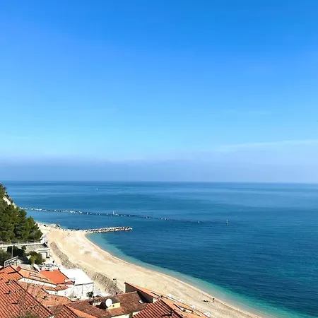 N276 - Numana, Bilocale Fronte Spiaggiola Con Piscina Numana